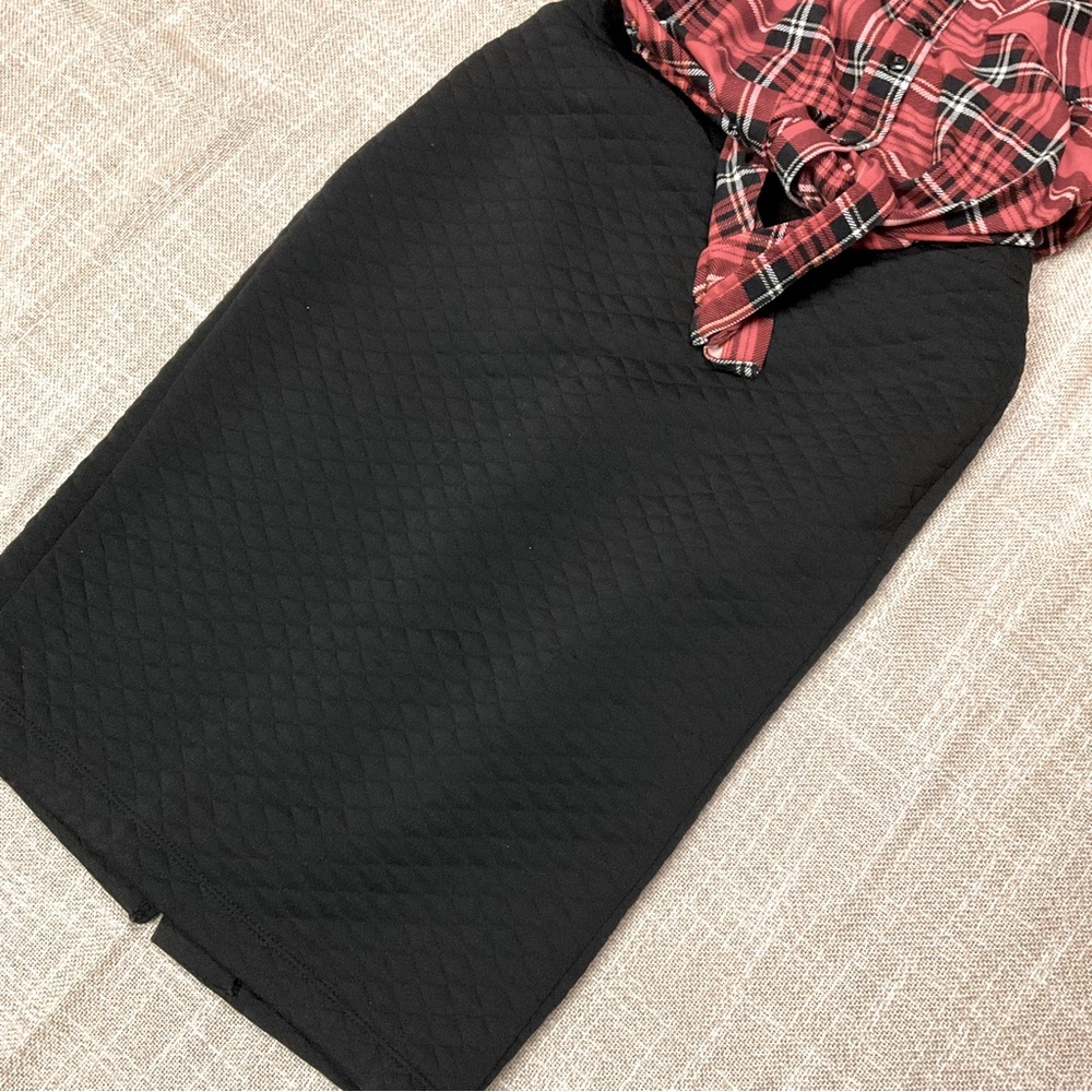 ✨2/$30✨ Quilted pencil skirt